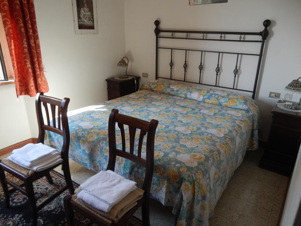 Residence Il Colle Collestrada Cameră foto