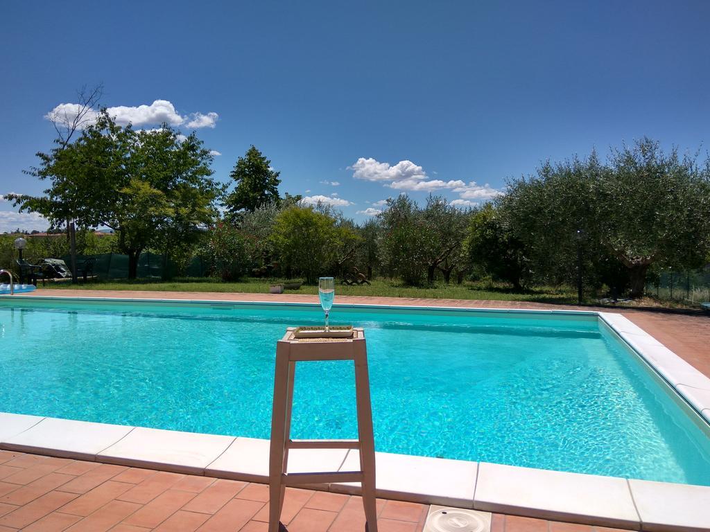 Residence Il Colle Collestrada Exterior foto